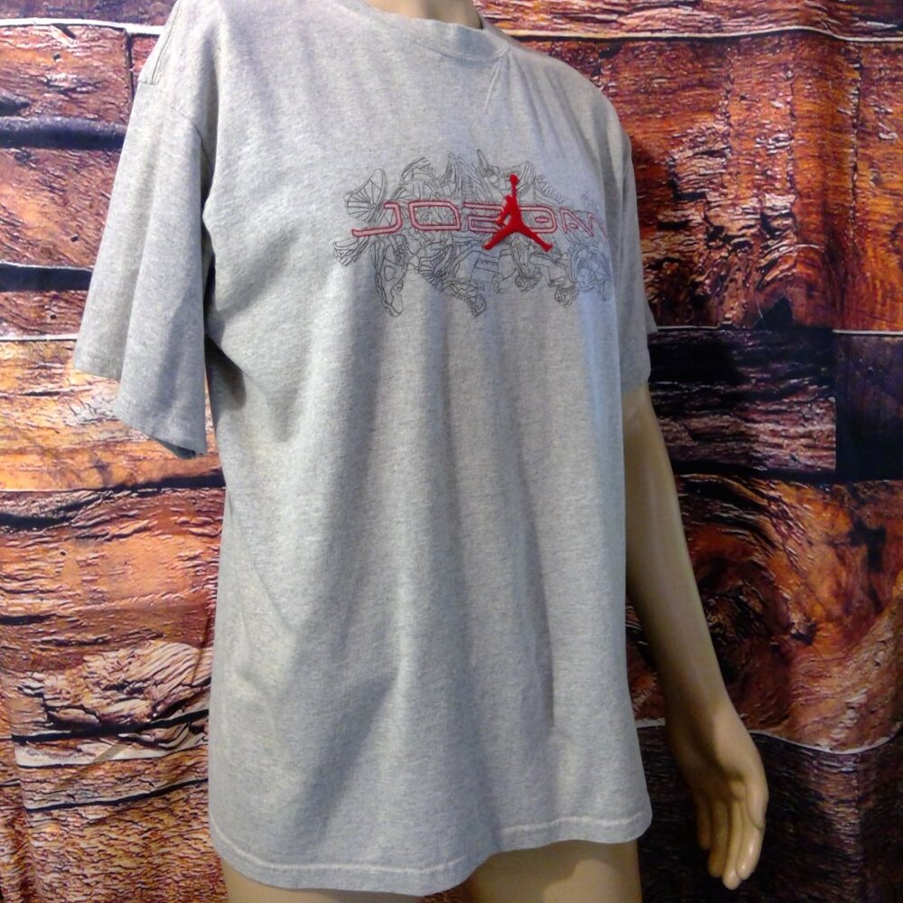 Nike Air Jordan Men's Grey T-Shirt (M) - Picture 2 of 7